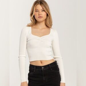 Love Tree v neck cropped sweater top